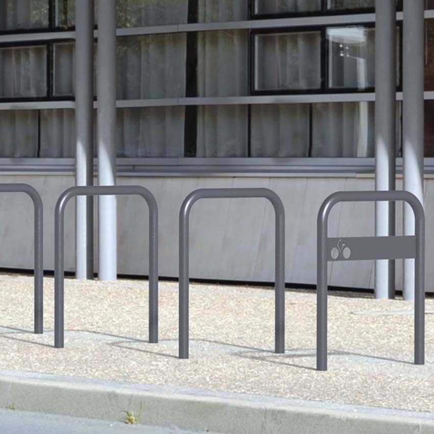 Arceau cycle avec signalétique peint au RAL