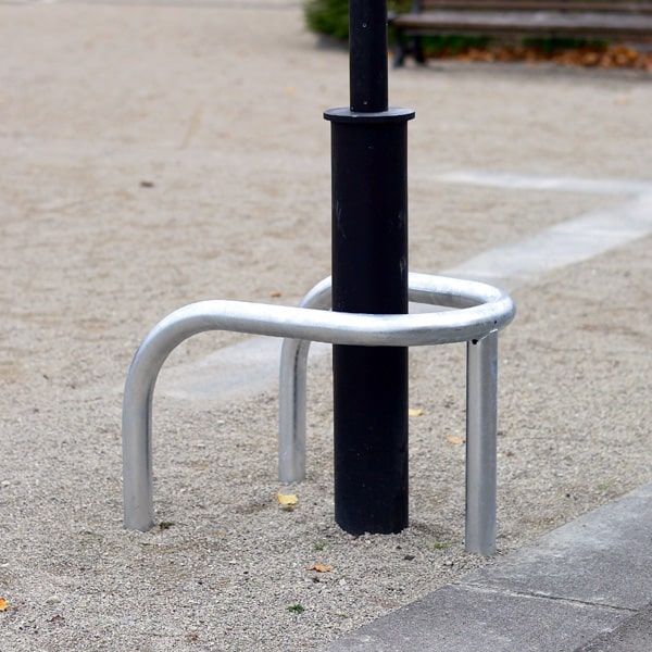 Etrier de protection galvanisé - A sceller