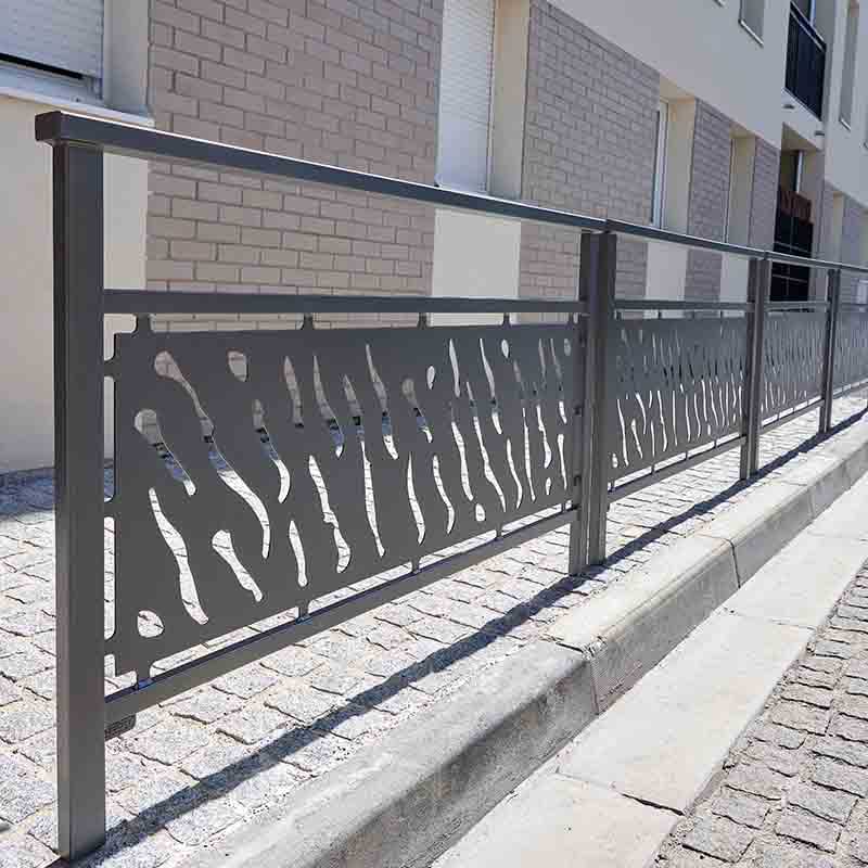 Barrière de ville Venise tôlée - L. 1000 mm