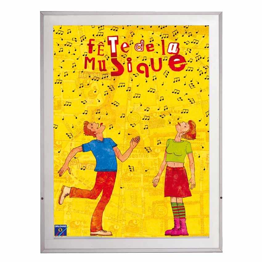 Vitrine grand format spéciale affiche - H. 832 X L. 632 mm