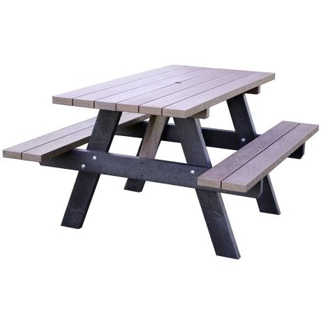 Table pique-nique matière recyclée compacte