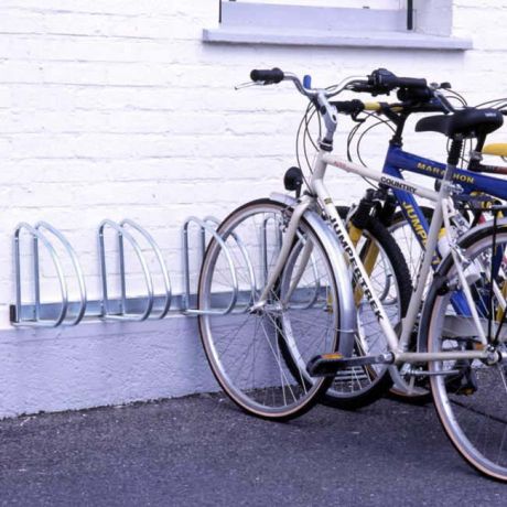 porte vélo mural pour 2 vélos. Idéal pour un garage rangé