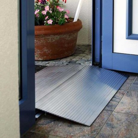 Plaque alu pour franchissement de seuil