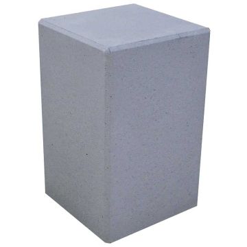 Borne béton carrée anti-stationnement