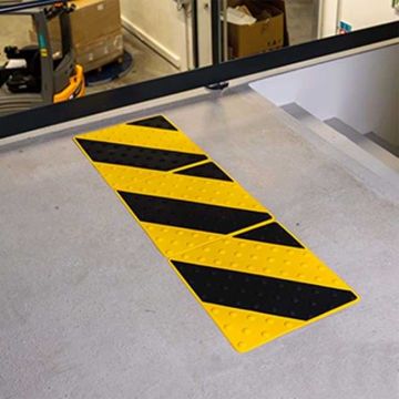 Dalle podotactile Noir-Jaune