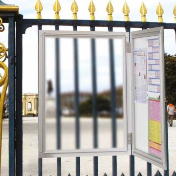 Vitrine pour grille : ouverture par l'arrière