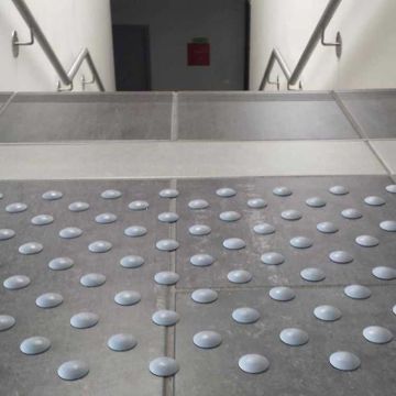 Plots podotactiles adhésifs - Noir