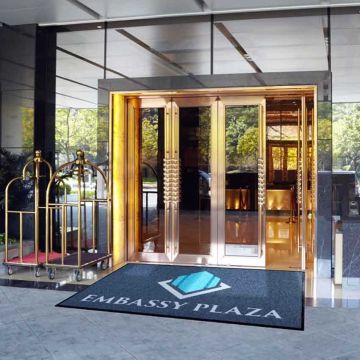 Tapis accueil extérieur avec logo