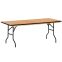 Table pliante en bois pour collectivités