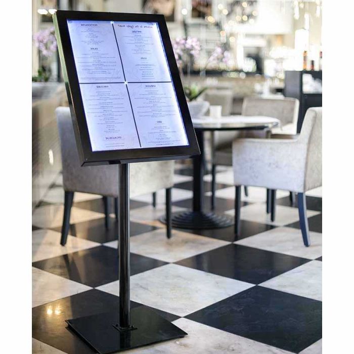 Vitrine porte-menu 4 X A4 sur pied (complète)