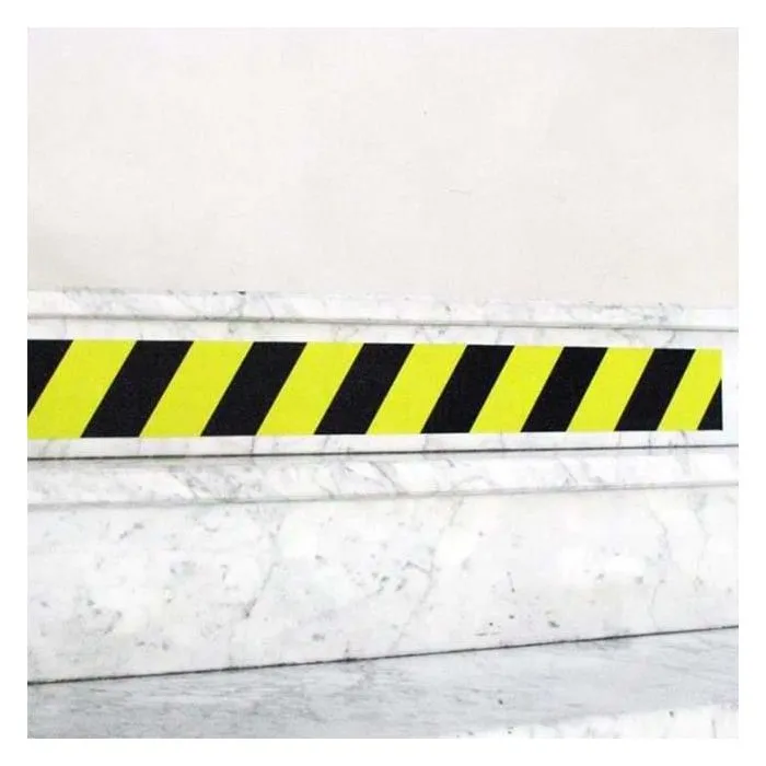 Bande adhésive contremarche contrastée noir/jaune – 100 mm × 10 m